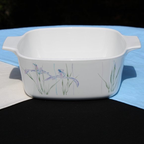 1.5Qt. Square Casserole - Picture 1 of 5